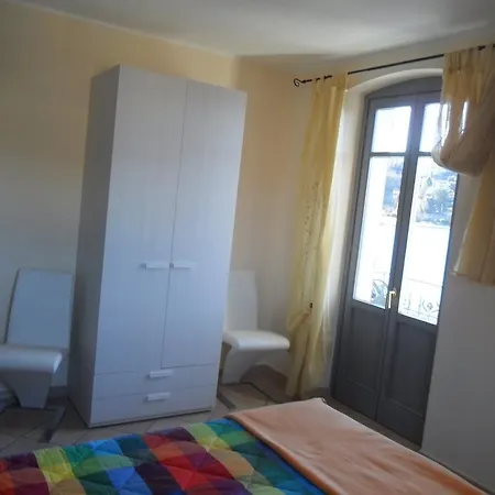 Affittacamere Foresteria Hostaria Del Golfo Cod C00025 Laveno-Mombello